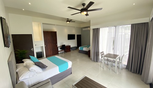 Habitación cuádruple Premium (Naoz)