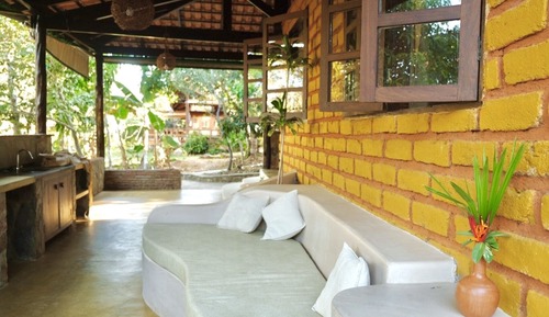 Habitación estándar con 1 cama doble o 2 individuales, 1 habitación, patio, vistas al jardín