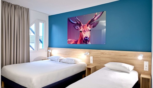 Habitación, varias camas