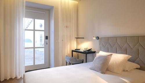 Habitación clásica doble, 1 cama de matrimonio grande, no fumadores, vistas a la piscina