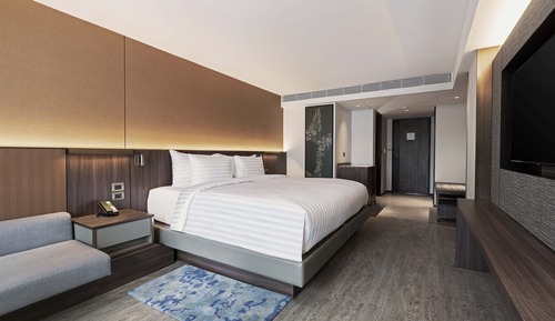 Deluxe King Room