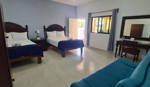 Habitación Deluxe doble, 2 camas dobles, patio, vistas al jardín