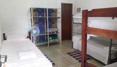 Dormitorio compartido económico