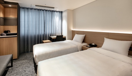 Walk-in Special - Random Bed Type / No Parking