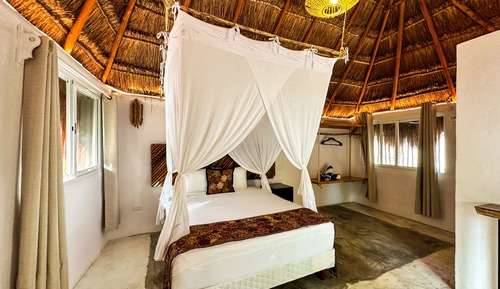 Garden Bungalow Queen