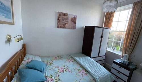 Habitación doble, baño privado (Room 2, 1st Floor)