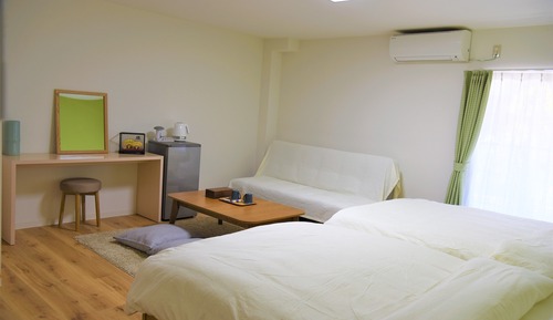 Habitación cuádruple económica