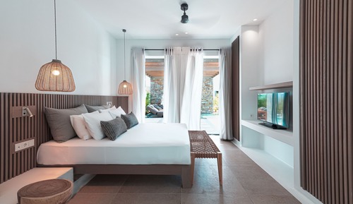 Superior Double Room with Pool View