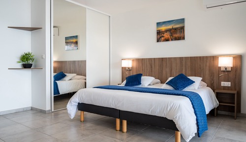 Suite estudio superior, 1 cama de matrimonio, vistas al mar