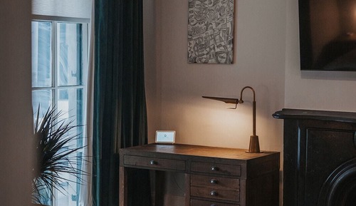 Habitación (Five)