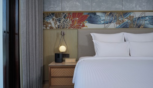 Habitación Deluxe, 1 cama de matrimonio grande, balcón, en la zona del jardín