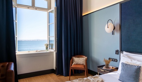 Suite junior, vistas al río