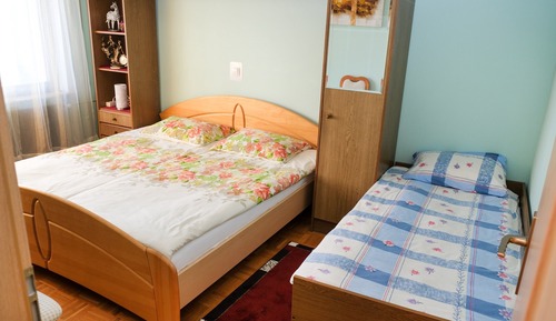 Apartamento (Apartment Jorsi with Balcony)
