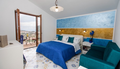 Habitación panorámica con 1 cama doble o 2 individuales, balcón, vistas al mar