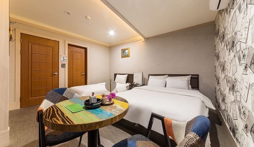 Room (Twin Special)