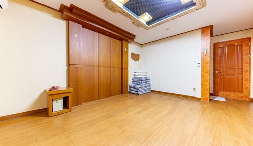 Room (Ondol)