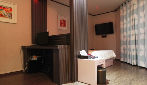 Room (Semi-special room)