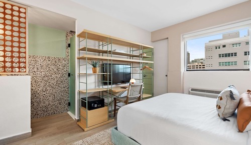 2 Bedroom Apartment West with balcony