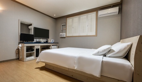 Room (Standard Room)