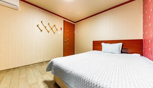 Room (Standard Room)