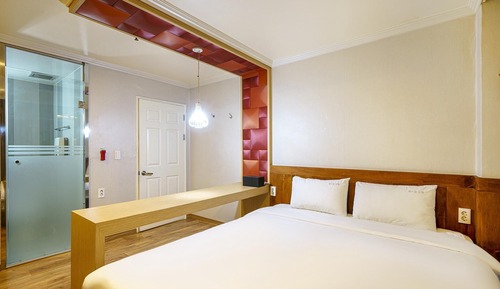 Room (Standard (Free breakfast for 2 Netfli)