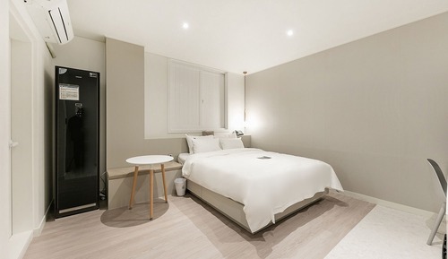 Room (Suite Double (Netflix Non-smoking Sty)