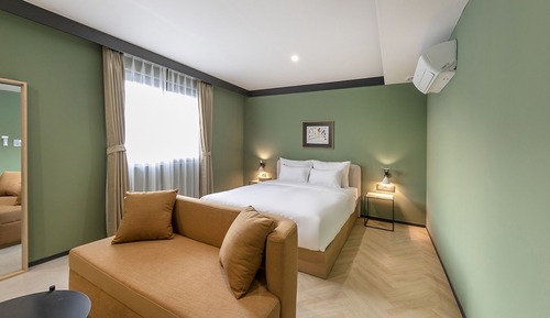 Room (VIP (Samsung Airdresser free Netflix )