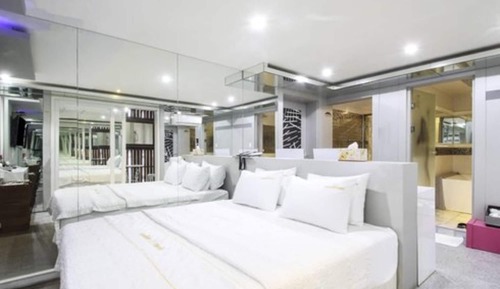 Room (VIP-Terrace (Netflix available/Design)