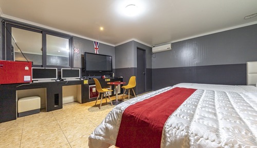 Room (VIP Suite Twin (Netflix/Breakfast))