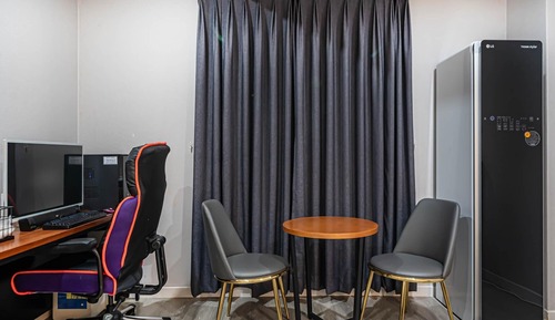 Room (Business 1PC Room - Breakfast provide)