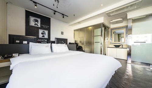 Room (1 room 1 parking suite karaoke (i7 & )