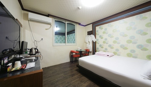Room (Special Room)