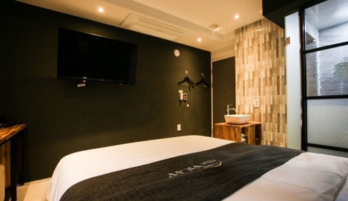 Room (Walk-in special price (Netflix Disney)