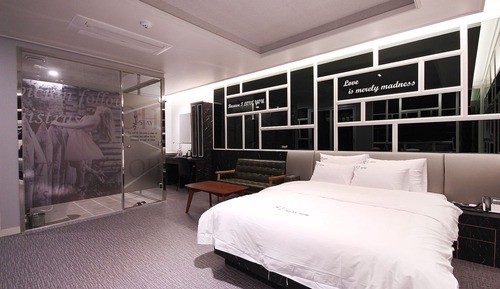 Room (Premium (Unmanned Room))