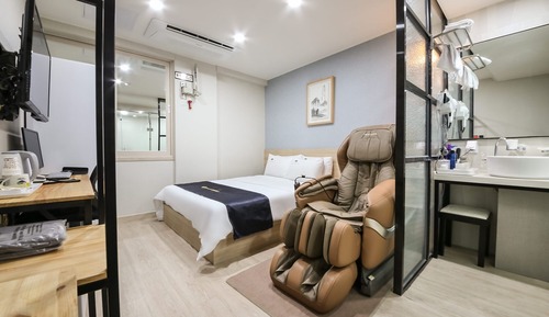 Room (Standard room (massage chair & styler)