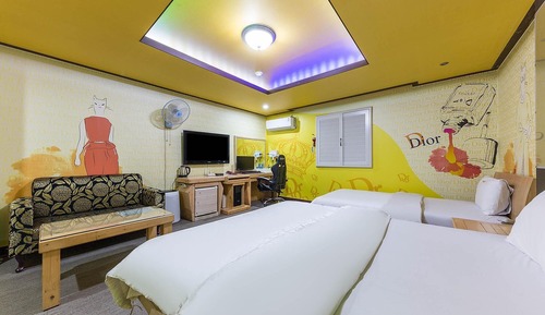 Room (Twin Special Room - Additional charge)