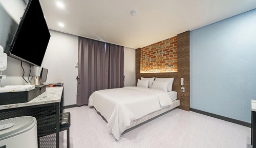 Room (Event - Standard random allocation (1)