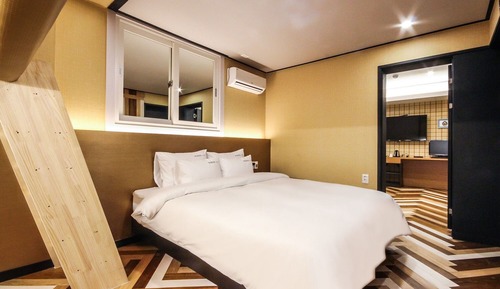 Room (Royal SuiteCesco 100% quarantine / Hi)