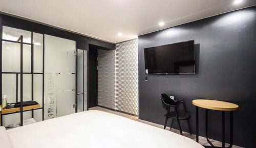 Room (StandardCesco 100% quarantine / Hidde)