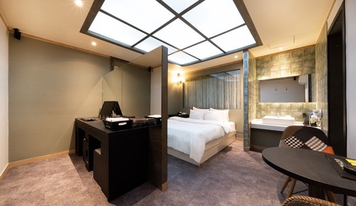 Room (Standard (early bird))