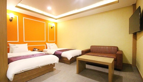 Room (TWIN (100% sterilization/cooling air )