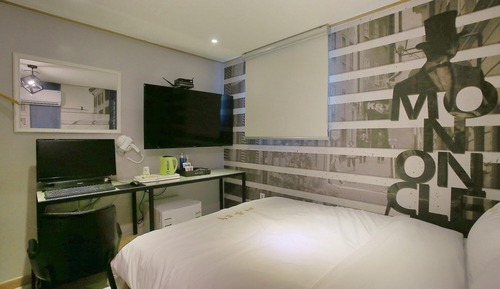 Room (1PC (Gaming PC))