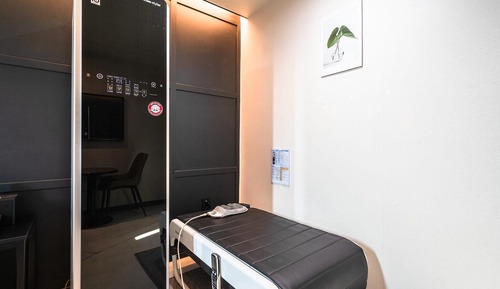 Room (Royal-Ceragem Massage Device Styler 1)