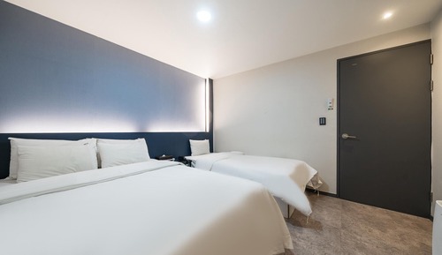 Room (Standard Twin)