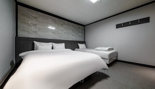 Room (Premium Twin)