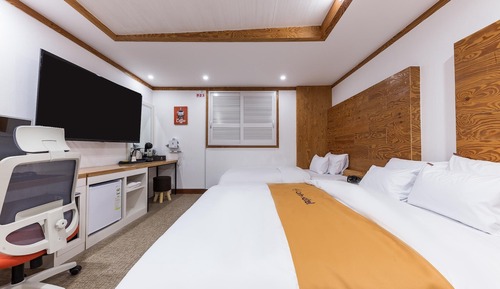 Room (High Performing 1PC Twin Room (OTT TV)