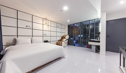 Room (Superior-Massage (massage chair 65&qu)