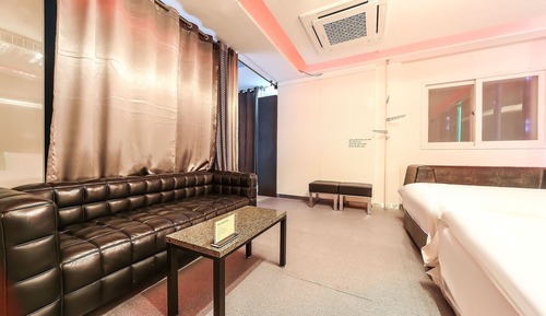 Room (ROYAL SUITE Family (Monday-Friday sim)
