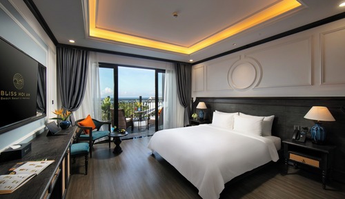 Deluxe Ocean View King Room