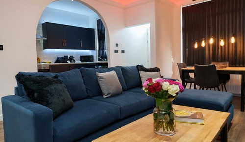 Casa superior, baño privado (2 Bedroom House )